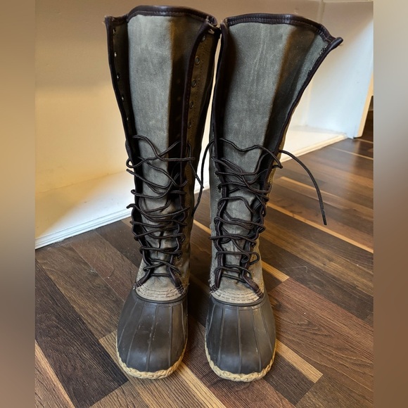 Women's LL Bean Signature Waxed-Canvas Tall Maine Hunting Shoe 16”, Size 7m - Picture 3 of 10